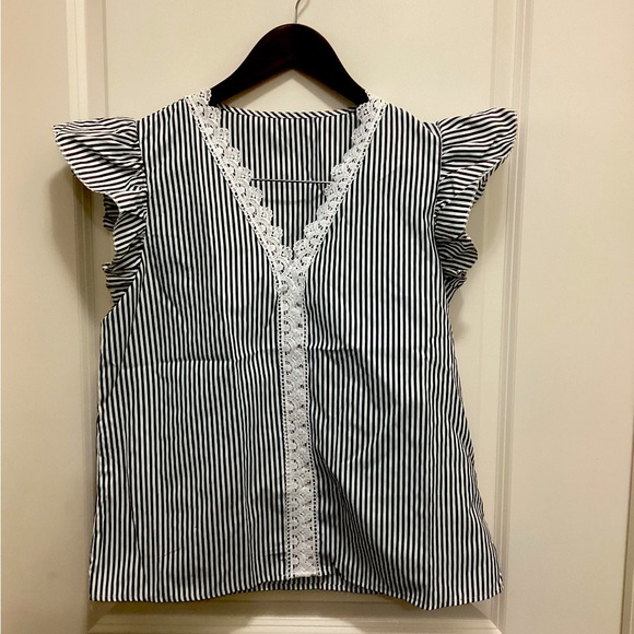 SHEIN striped lace panel butterfly sleeve blouse - Picture 1 of 4